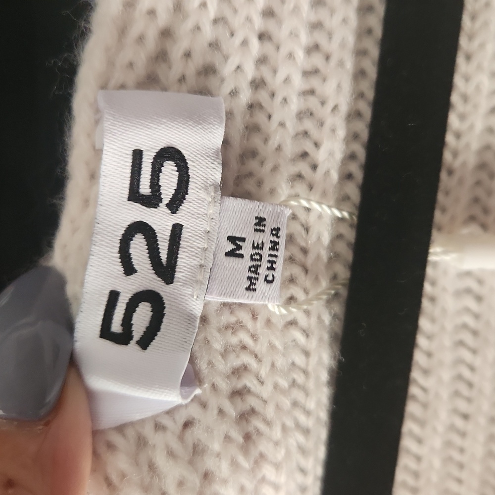 1 - NWT- 525 AMERICA TWO WAY TWIST SWEATER (SOLD OUT ON REVOLVE) - Picture 6 of 8